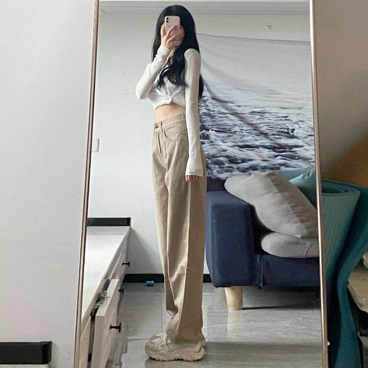 _Suki_High-waist_Straight_Jeans