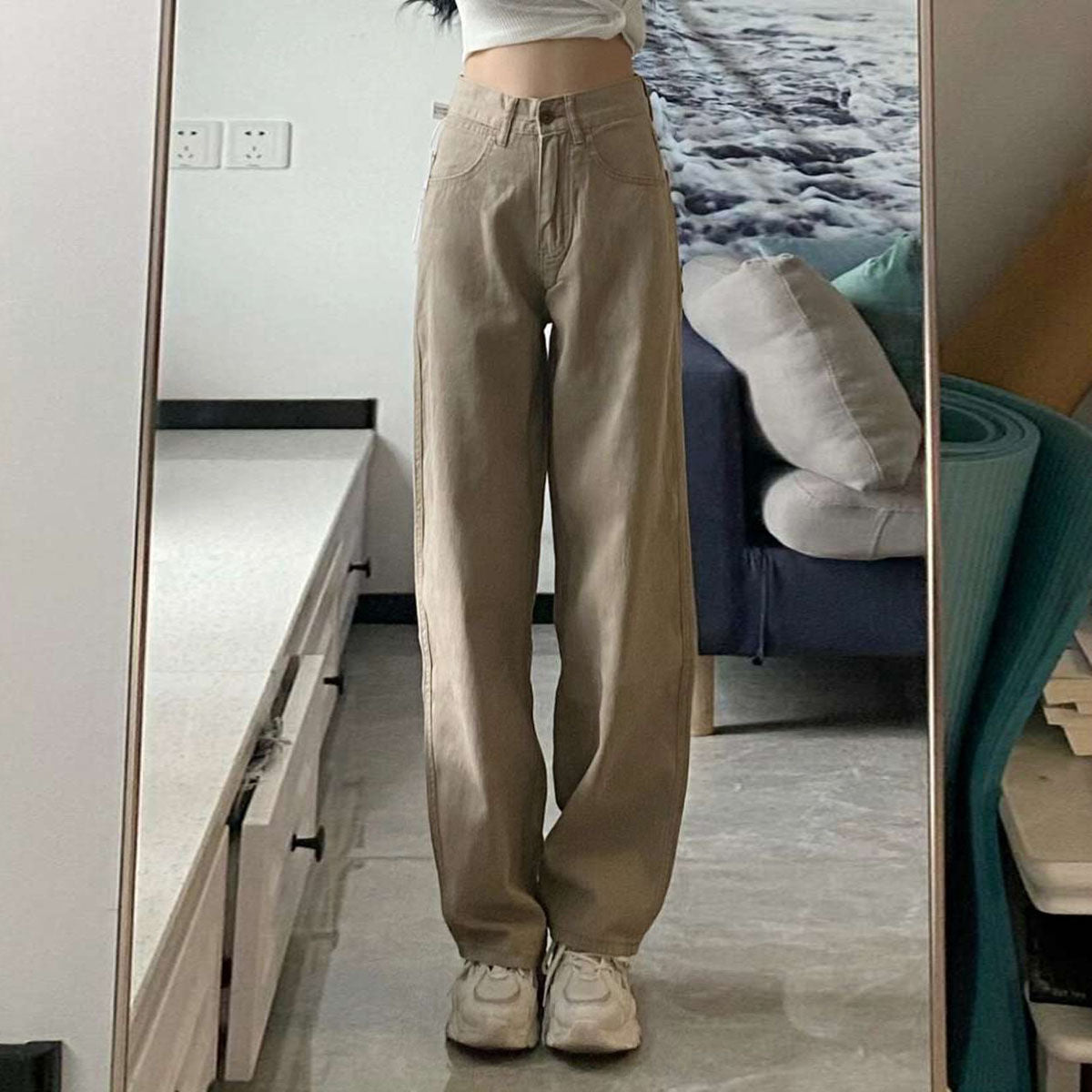 Khaki_Suki_High-waist_Straight_Jeans